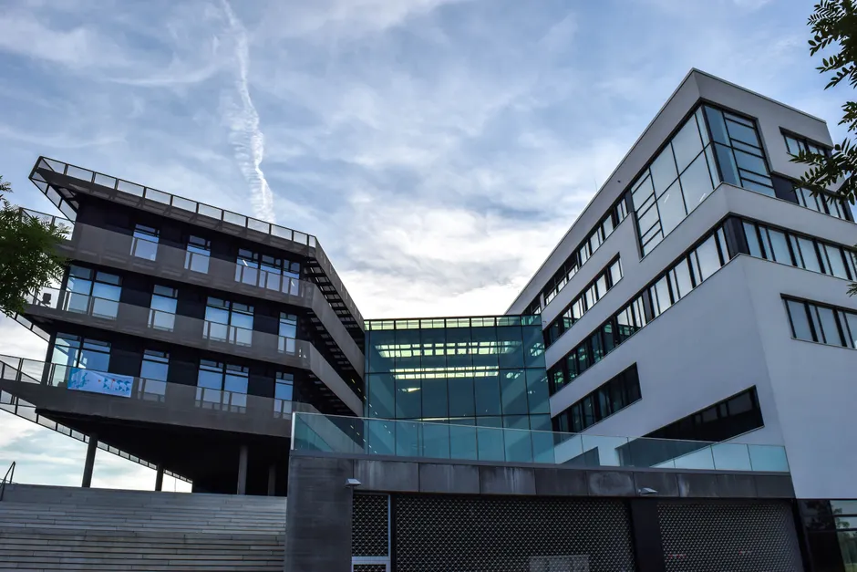 Ares Management (ARES) reporta lucro líquido de US$ 150,6 milhões no 2º trimestre de 2026
