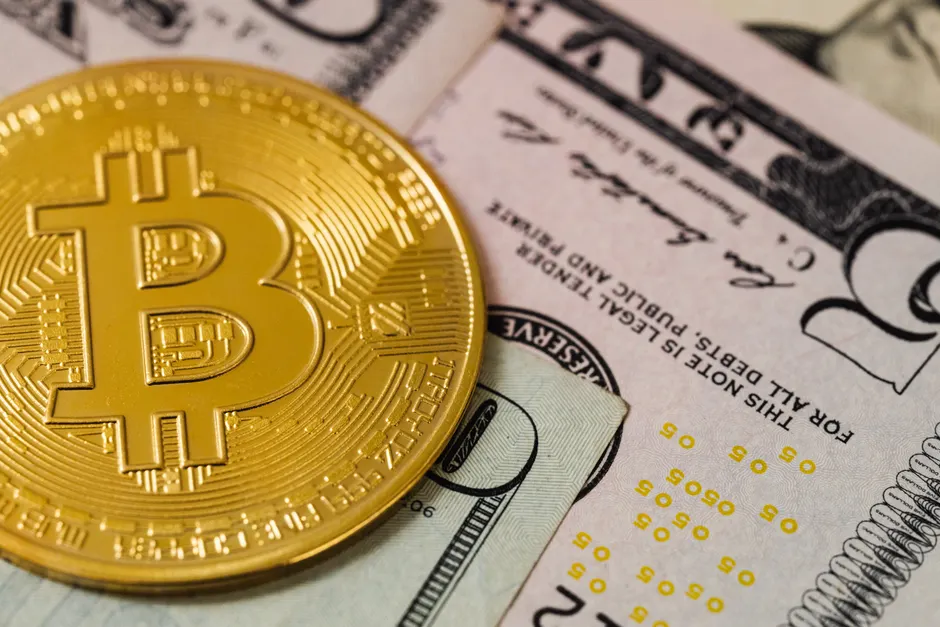 Bitcoin se mantém estável perto de US$ 65 mil às vésperas da decisão de juros do Fed