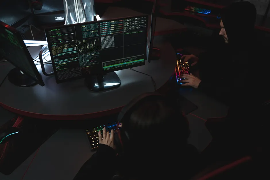BlueNoroff: Grupo Hackers Norte-Coreano Usa Reuniões Falsas no Zoom e Teams para Atacar Usuários de