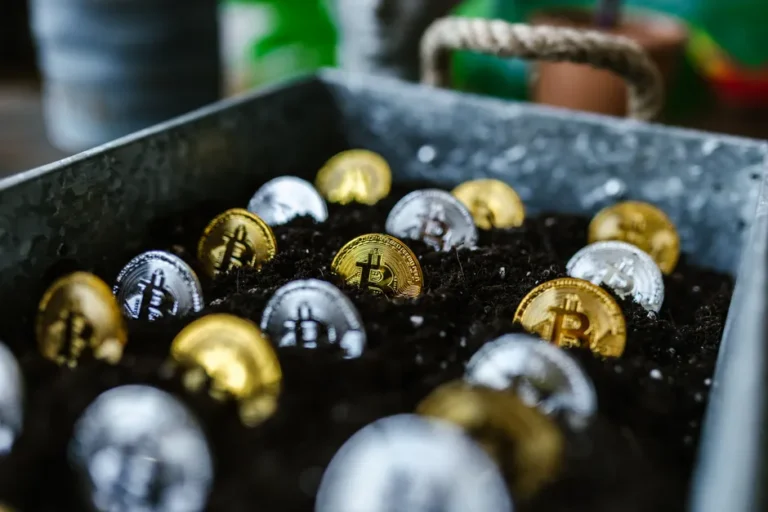 ETFs de Bitcoin à vista nos EUA registram saída de US$ 225 milhões e interrompem sequência de 7 dias