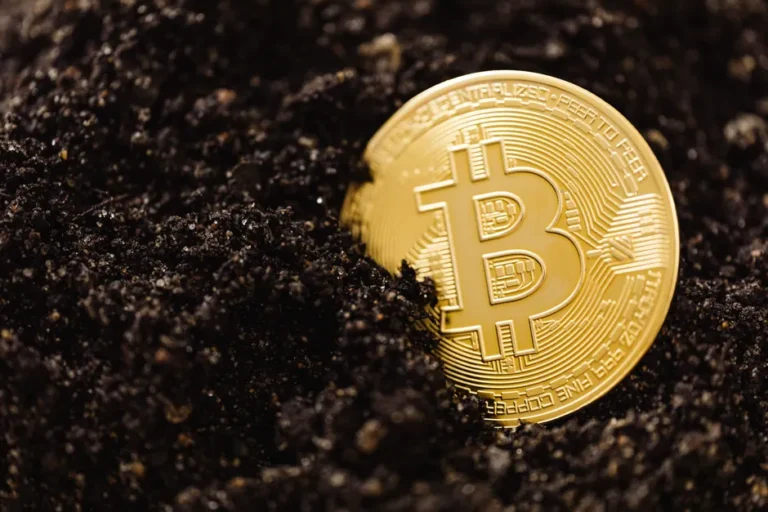 Poolin, gigante da mineração de Bitcoin, entra com Chapter 11 nos EUA; setor sente pressão pós-halvi