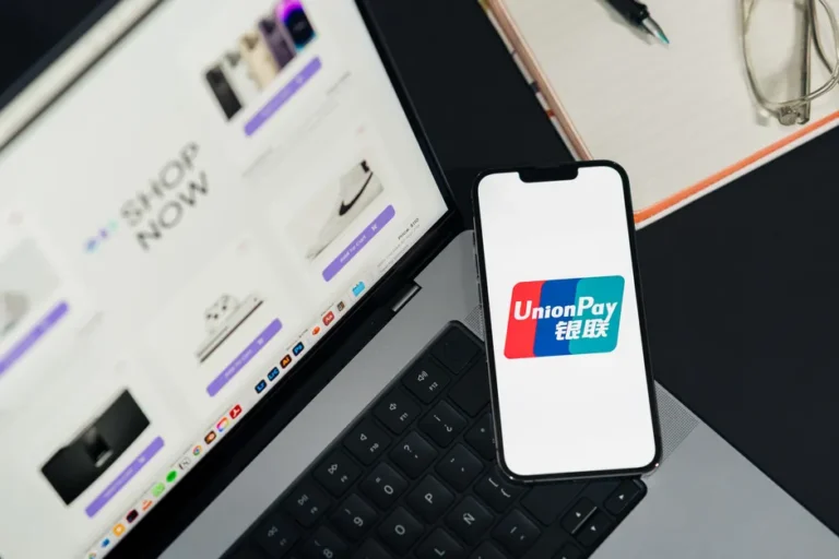 Shopify Payments agora aceita USDC via Arbitrum; ARB opera a US$ 0,078