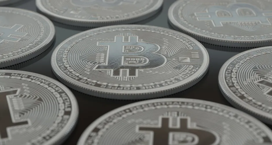 Strategy (MSTR) estende pausa em compras de bitcoin pela 5ª semana e vende US$ 544,5 milhões em açõe