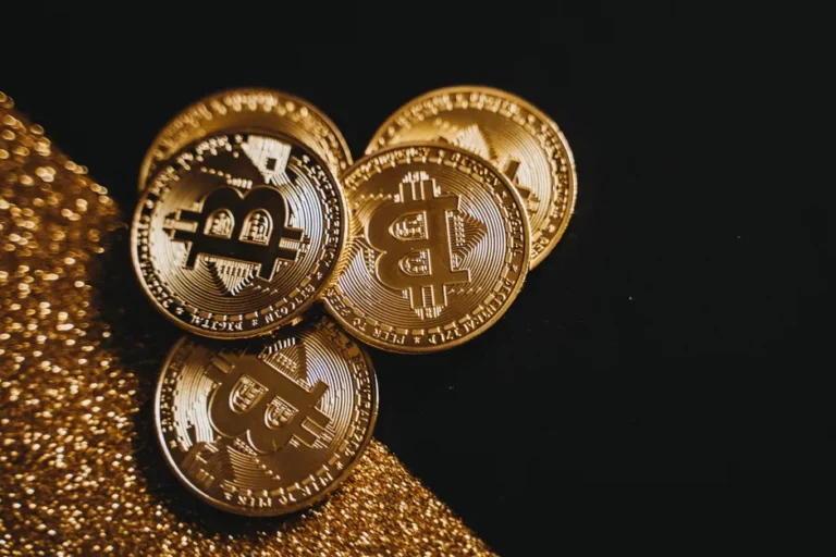 Sun Token anuncia programa recorrente de recompra e queima de tokens
