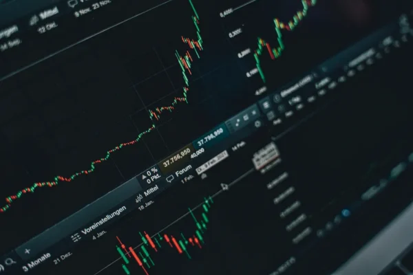 WEGE3: A WEG Vale R$ 46? Estudo Revela Score 6/7 e Margem de Segurança Apertada
