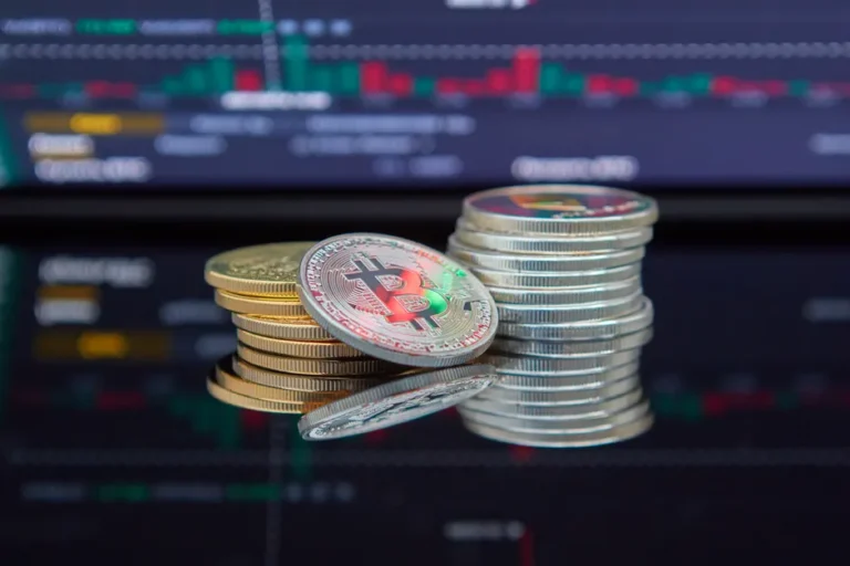 Worldcoin Transfere 36,94 Milhões de WLD para Novas Carteiras; Token Cai 9,5%