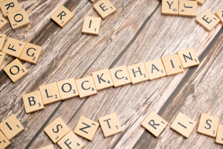Chainlink (LINK) testa resistência dos US$ 8,20, mas vendedores mantêm pressão; cripto recua 1,41% n