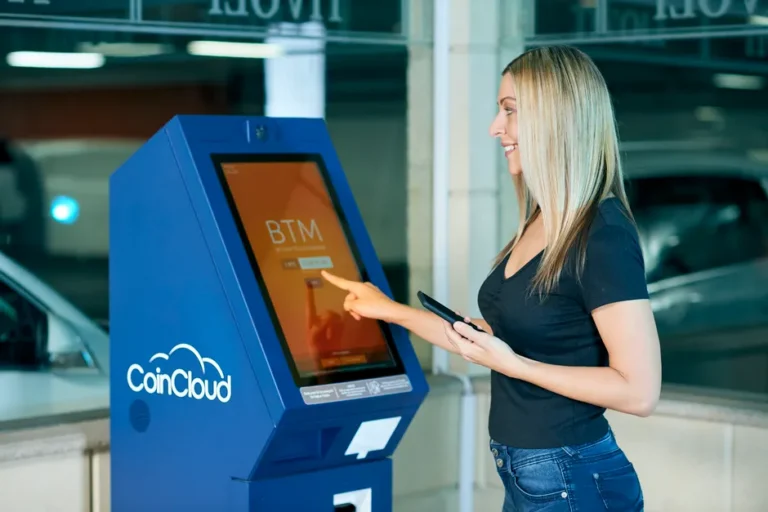 Minnesota proíbe caixas eletrônicos de criptomoedas após US$ 1 milhão em perdas com golpes