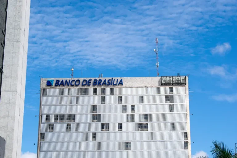 Money Report questiona eficácia dos juros altos no combate à inflação; tese contraria ortodoxia do F