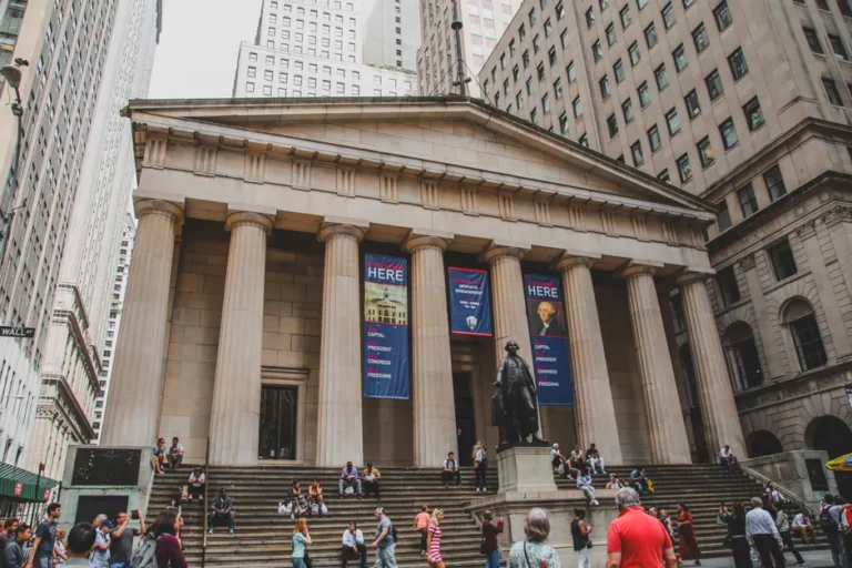 Percepção de Fed atrasado no combate à inflação intensifica aversão a risco nos mercados