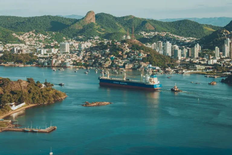 Tarifaço e conflitos geopolíticos travam comércio global e pressionam cadeias de suprimento