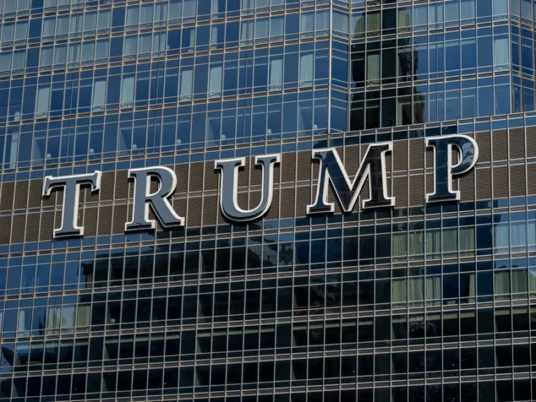Trump amplia tarifas e prolonga guerra comercial; impacto global atinge mercados emergentes