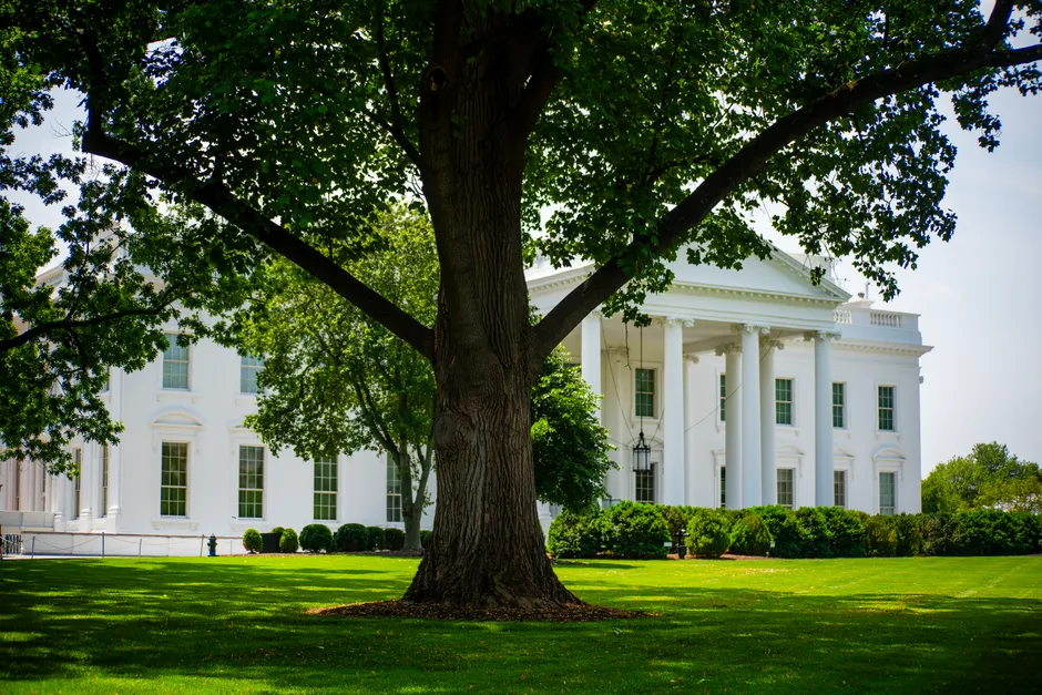 Trump volta a ameaçar Brasil com tarifas comerciais e eleva tensão bilateral em 2026