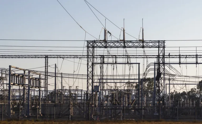 Elektro Redes (EKTR4) protocola versão atualizada de aviso de proventos na CVM