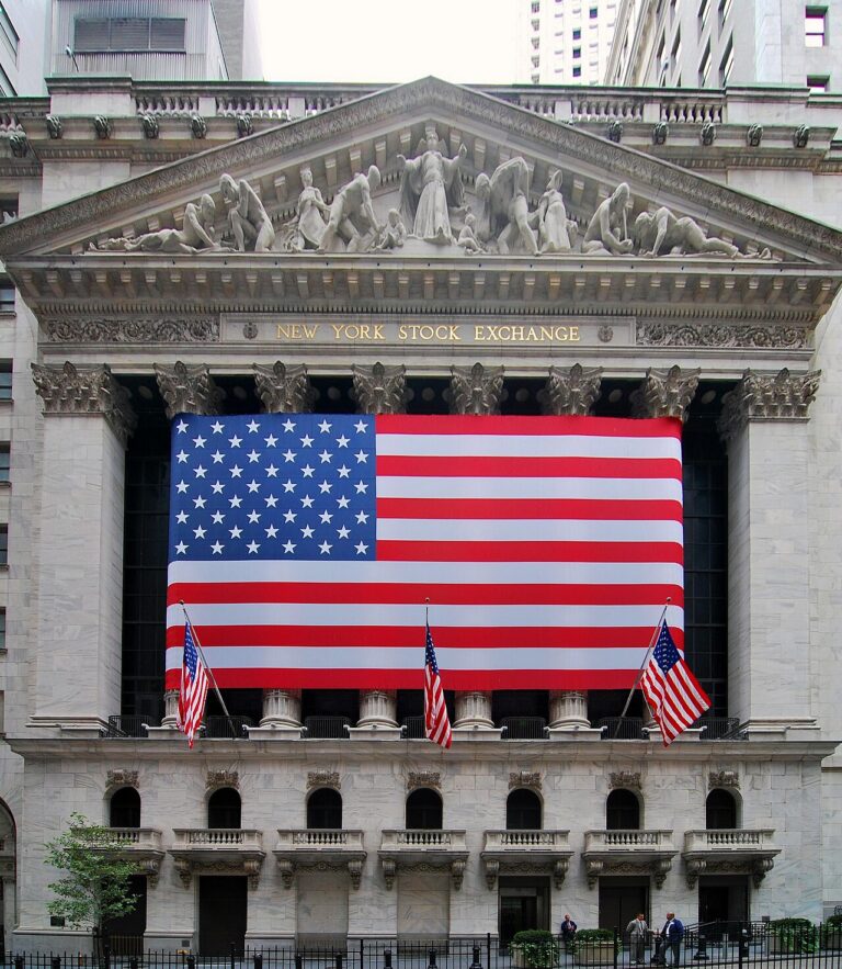 Futuros de Wall Street operam em alta em dia de Treasuries elevados e expectativa por dados de infla