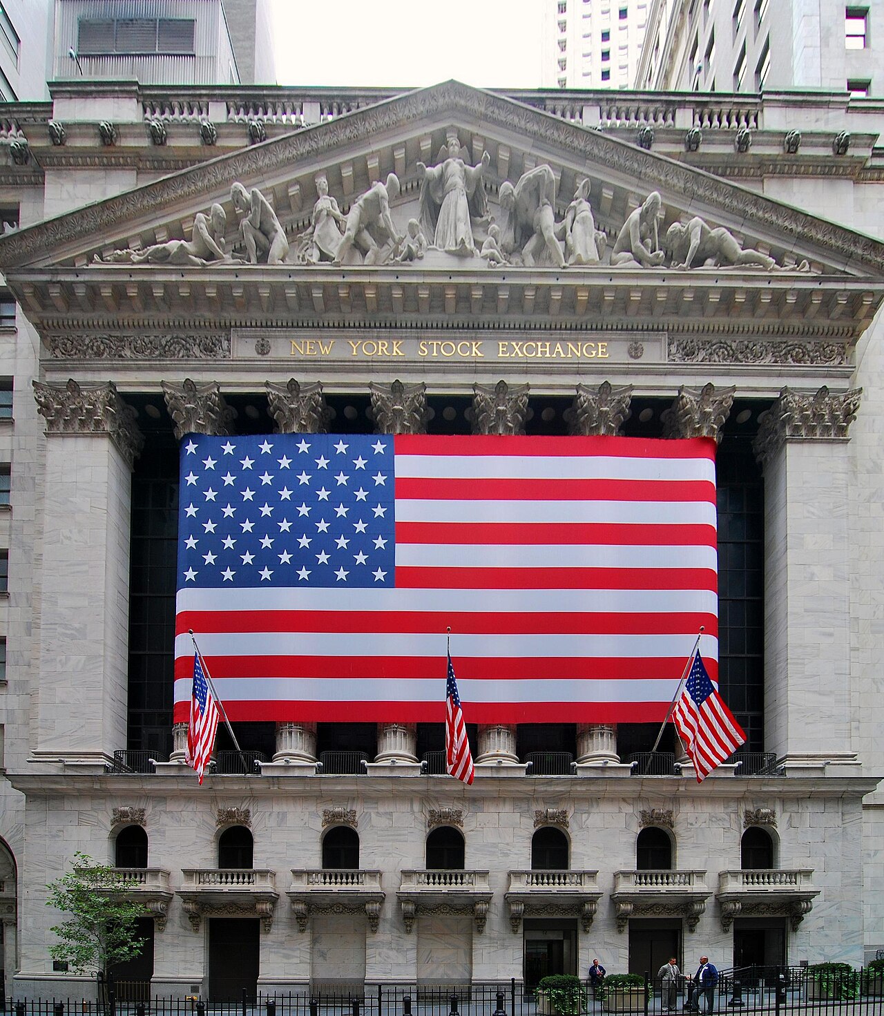 Futuros de Wall Street operam em alta em dia de Treasuries elevados e expectativa por dados de infla