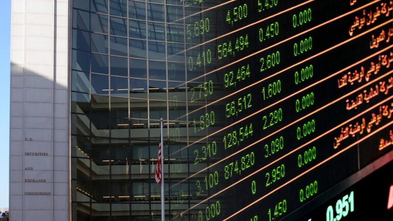 SEC cria isenção de 5 anos para ações tokenizadas nos EUA; UNI sobe mais de 30% após anúncio