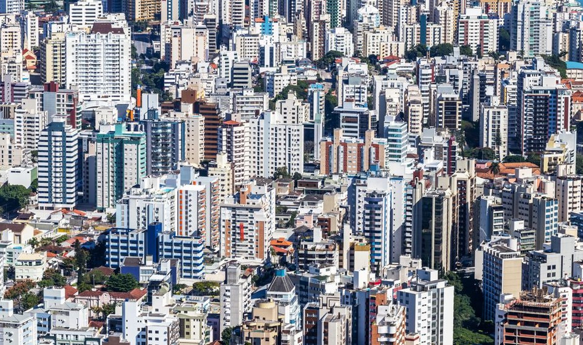 Cyrela (CYRE3) recua no Ibovespa; material disponível não detalha percentual nem gatilho