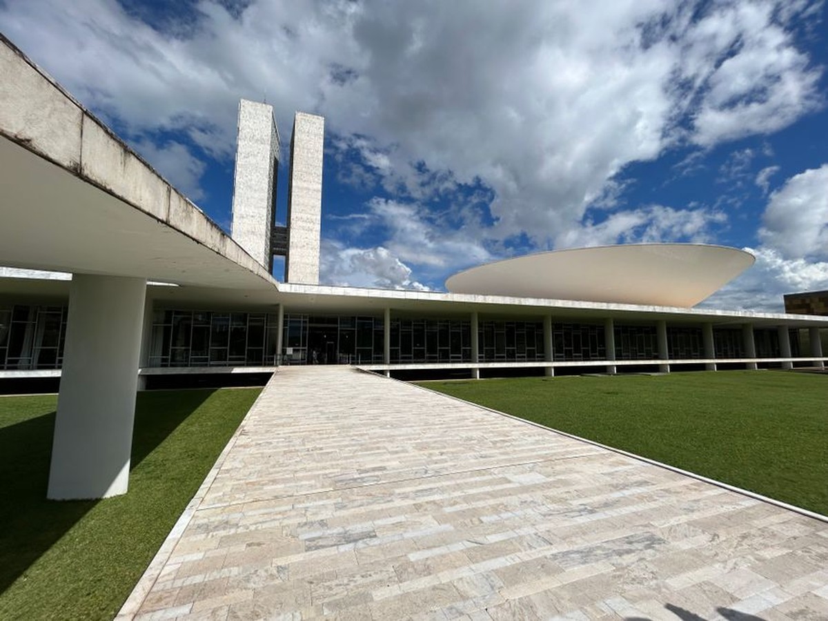 Jornada de trabalho: fim do modelo 6x1 e limite semanal de 40 horas passam a valer após promulgação