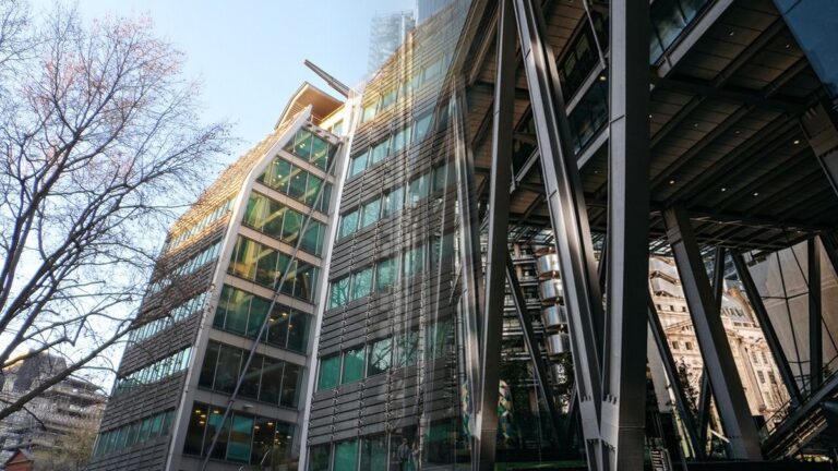 Pesquisa do Lloyds mostra que 71% dos líderes financeiros do Reino Unido esperam que a tokenização t
