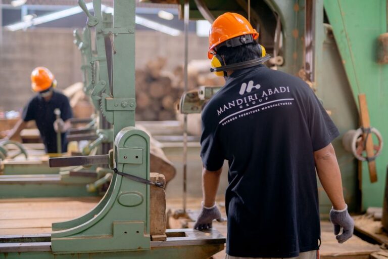 Produção industrial cai 0,6% em agosto e acumula perda de 3,1% em quatro meses, diz IBGE